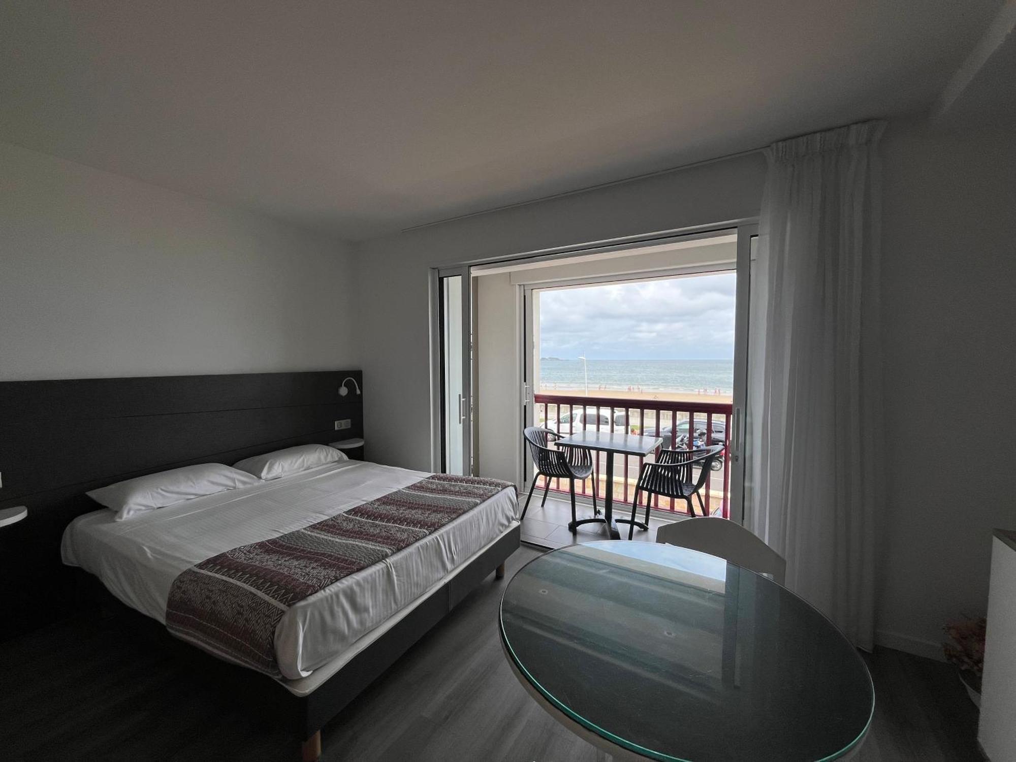 Hotel Valencia Хендае Стая снимка
