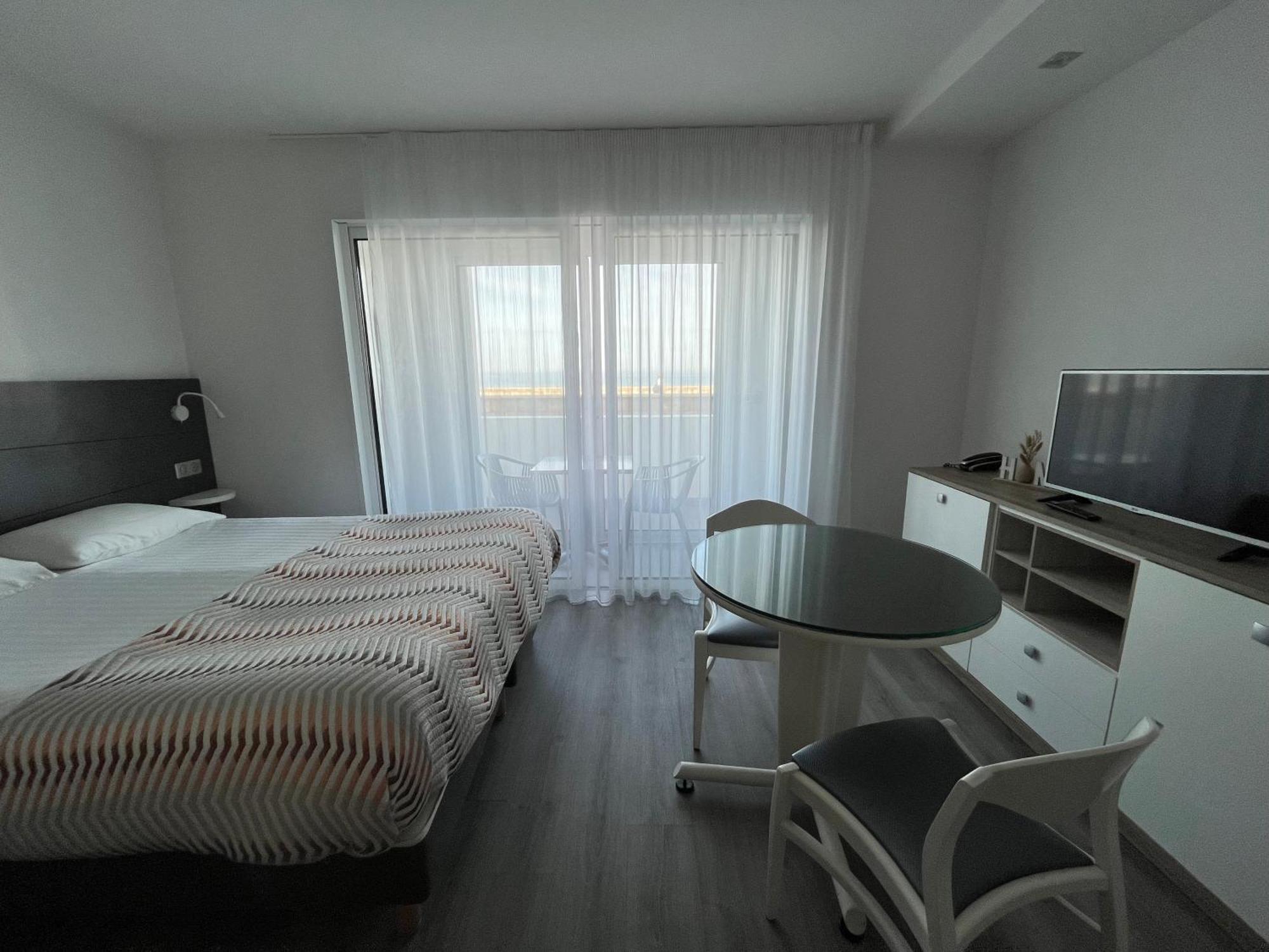 Hotel Valencia Хендае Екстериор снимка